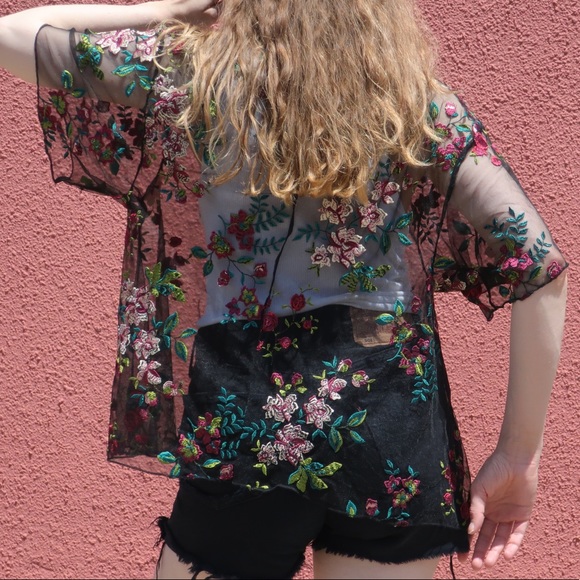 Embroided top - Picture 4 of 5